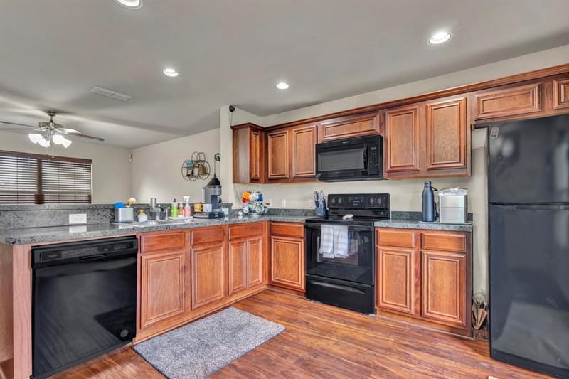 1501 Sierra Estate Trail, Fort Worth TX 76119 - Photo 7