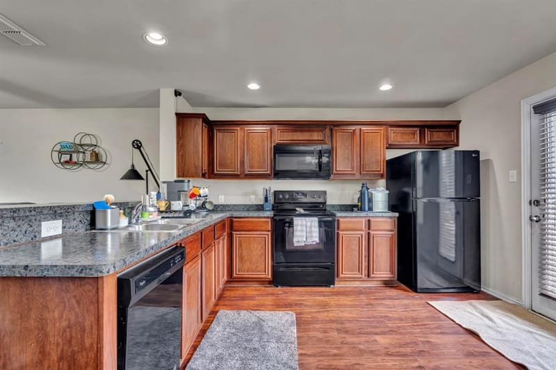 1501 Sierra Estate Trail, Fort Worth TX 76119 - Photo 8