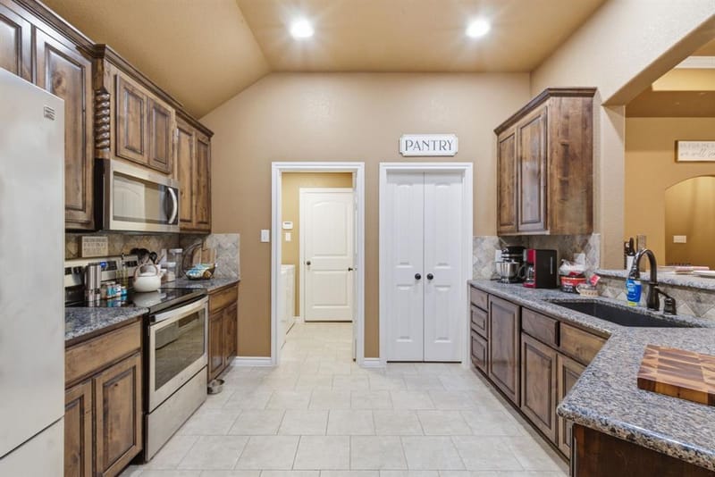940 Elk Ridge Drive, Stephenville TX 76401 - Photo 7