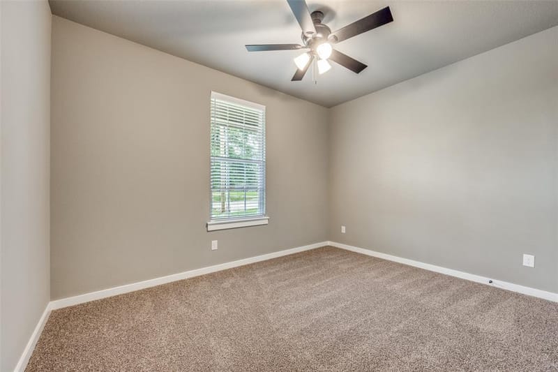 706 Turner Street, Wolfe City TX 75496 - Photo 12