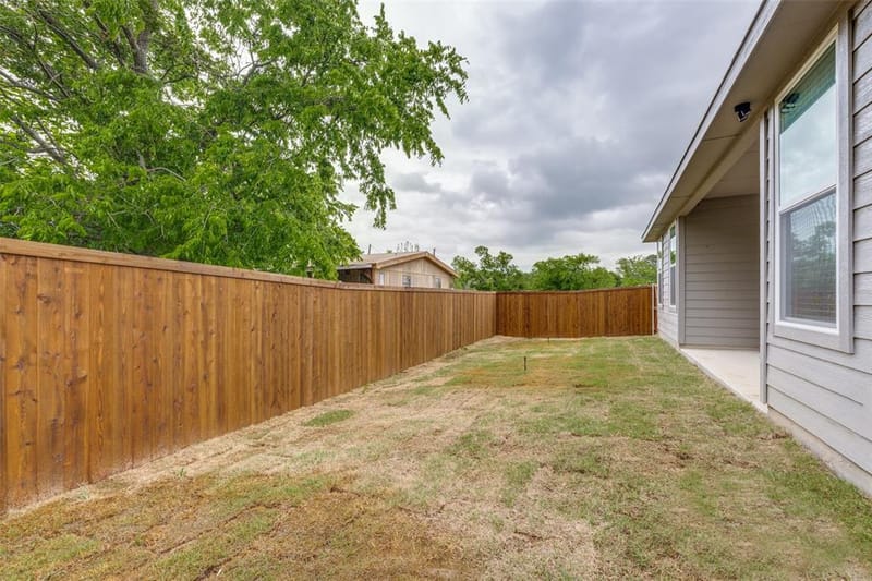 706 Turner Street, Wolfe City TX 75496 - Photo 24