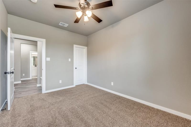 706 Turner Street, Wolfe City TX 75496 - Photo 18