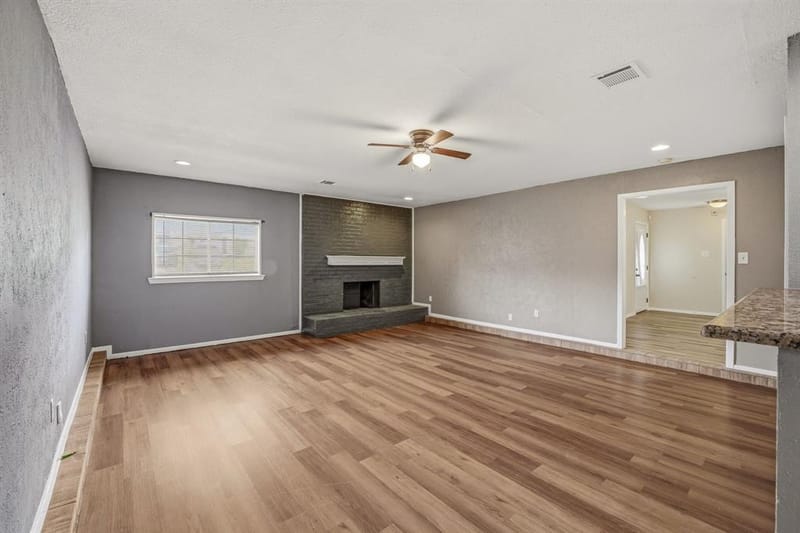 1602 Marie Terrace, Arlington TX 76010 - Photo 8