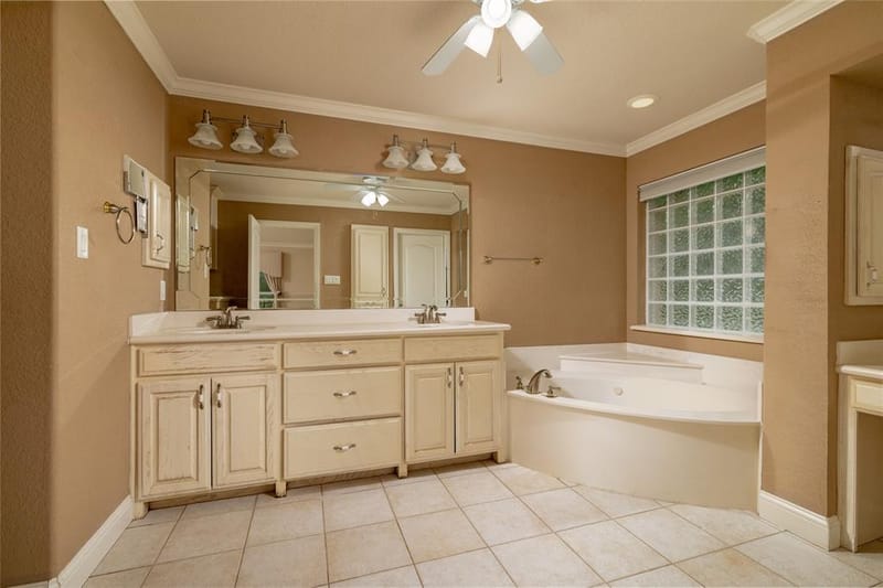 603 Runaway Bay Drive, Runaway Bay TX 76426 - Photo 28