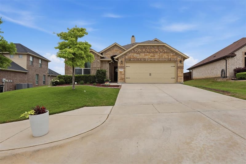 3017 Ridgemont Court, Weatherford TX 76086