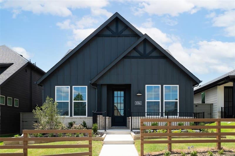 8744 Treeline Parkway, Justin TX 76247