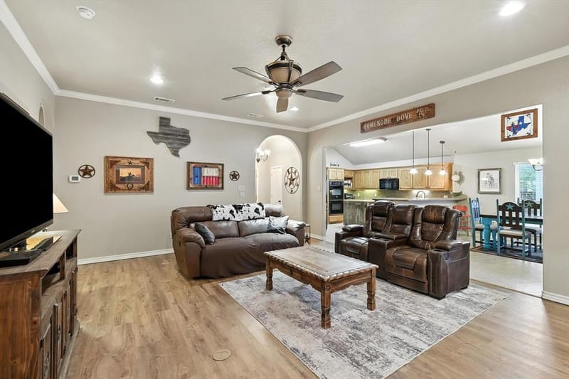 8424 Marianna Way, Alvarado TX 76009 - Photo 5