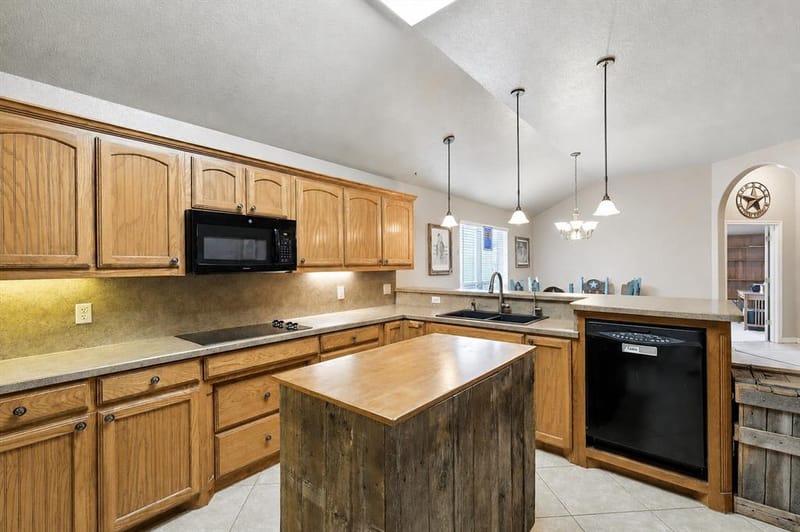8424 Marianna Way, Alvarado TX 76009 - Photo 9