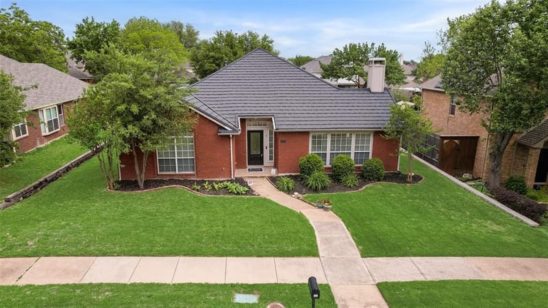1310 Newport Drive, Carrollton TX 75006 - Photo 2
