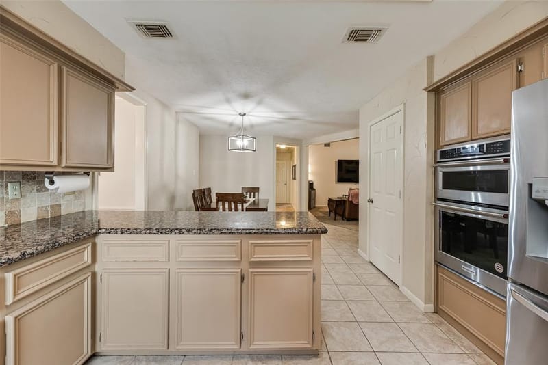 1310 Newport Drive, Carrollton TX 75006 - Photo 16