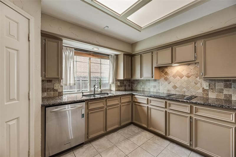 1310 Newport Drive, Carrollton TX 75006 - Photo 14