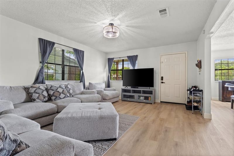 5418 Singleton Boulevard, Dallas TX 75212 - Photo 6