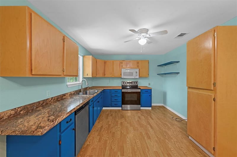214 Wildflower Drive, Gun Barrel City TX 75156 - Photo 6