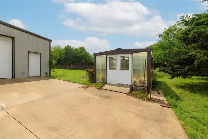 405 Kimbrough Road, Azle TX 76020 - Photo 36