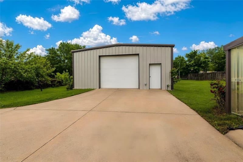 405 Kimbrough Road, Azle TX 76020 - Photo 30
