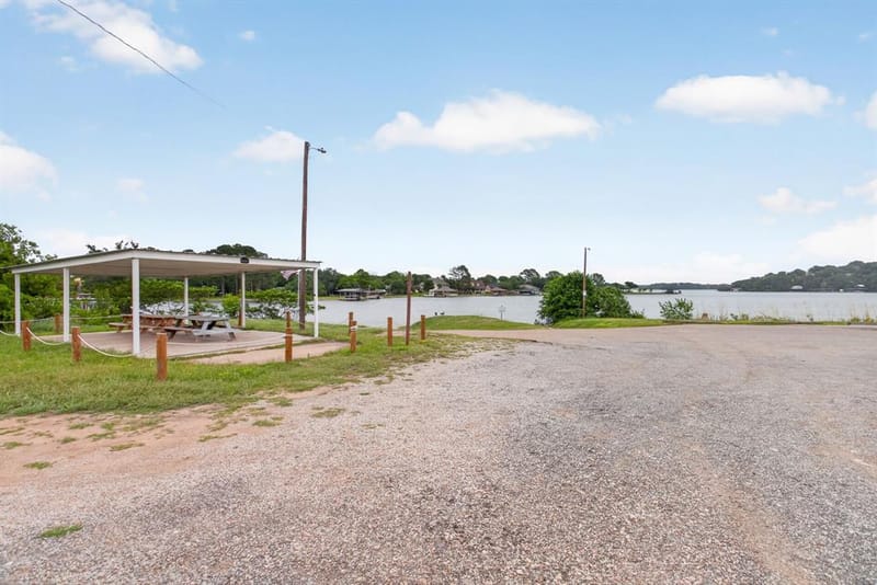 1311 E Apache Trail, Granbury TX 76048 - Photo 32