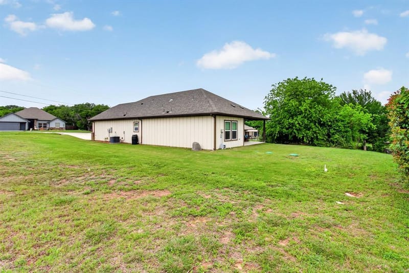 1311 E Apache Trail, Granbury TX 76048 - Photo 28