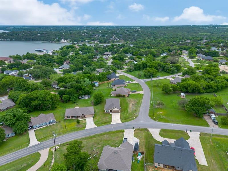 1311 E Apache Trail, Granbury TX 76048 - Photo 35