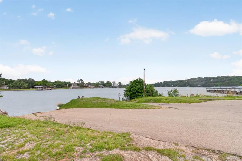 1311 E Apache Trail, Granbury TX 76048 - Photo 31