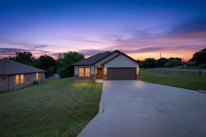 1311 E Apache Trail, Granbury TX 76048 - Photo 39