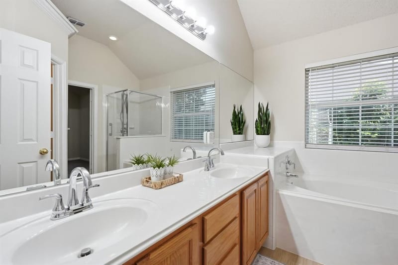 1121 SW Hillside Drive, Burleson TX 76028 - Photo 22