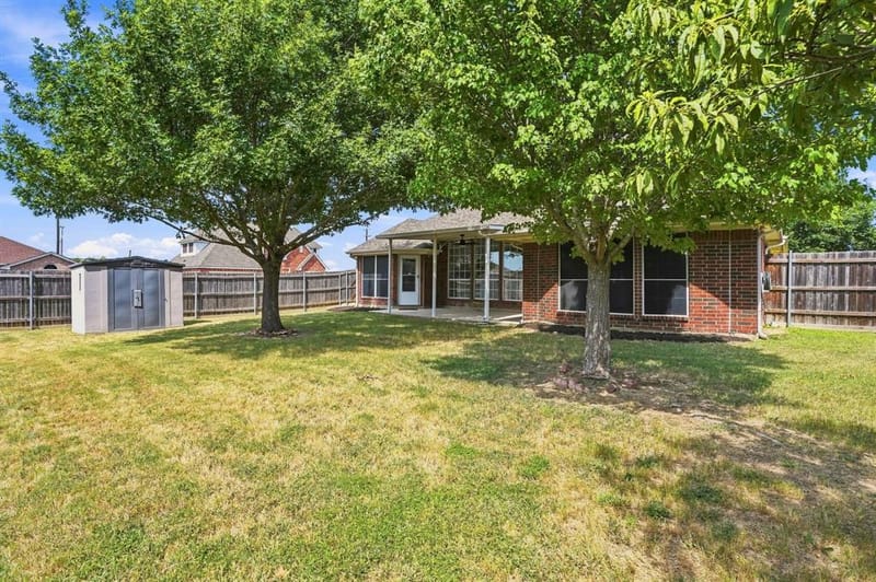 1121 SW Hillside Drive, Burleson TX 76028 - Photo 32
