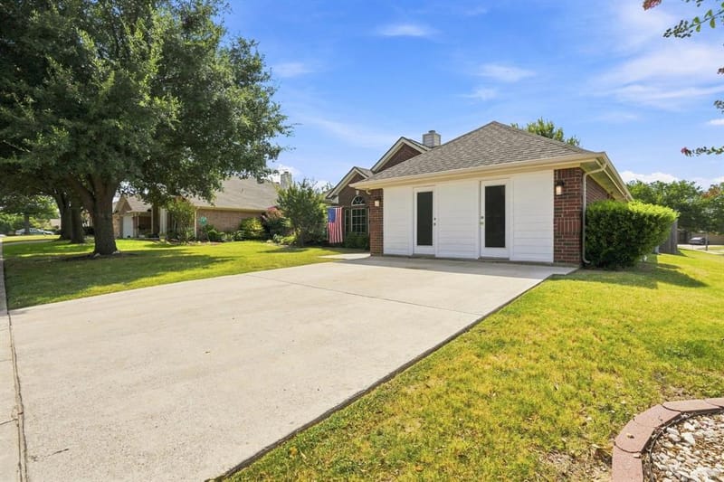 1121 SW Hillside Drive, Burleson TX 76028 - Photo 28