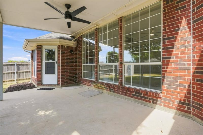 1121 SW Hillside Drive, Burleson TX 76028 - Photo 30