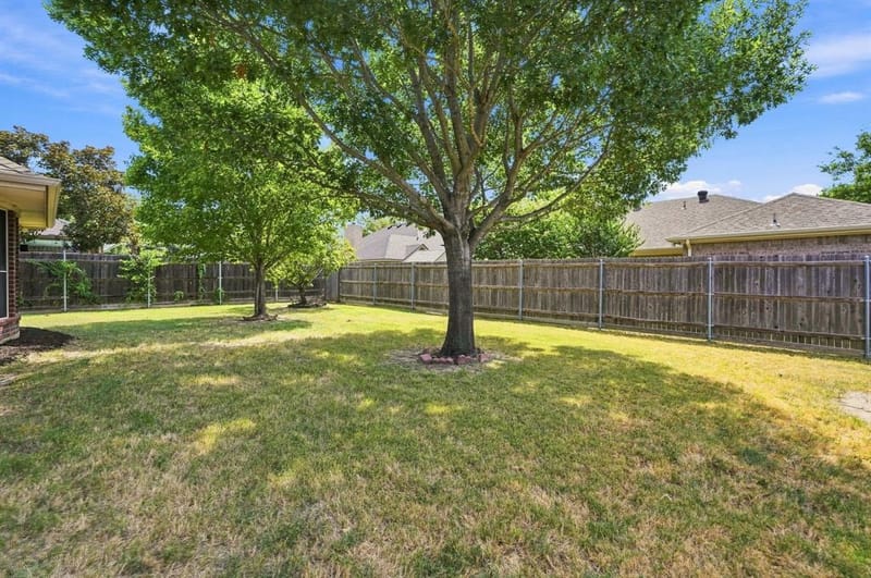 1121 SW Hillside Drive, Burleson TX 76028 - Photo 33