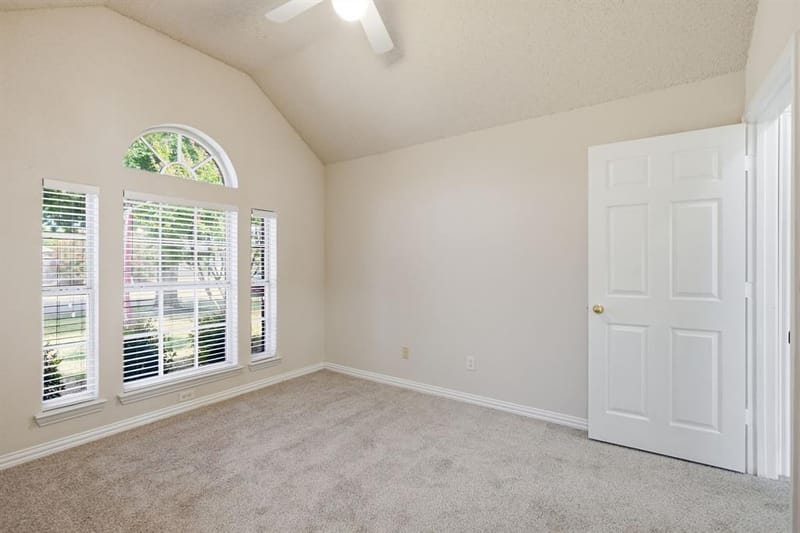 1121 SW Hillside Drive, Burleson TX 76028 - Photo 14
