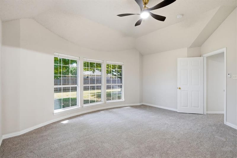1121 SW Hillside Drive, Burleson TX 76028 - Photo 18