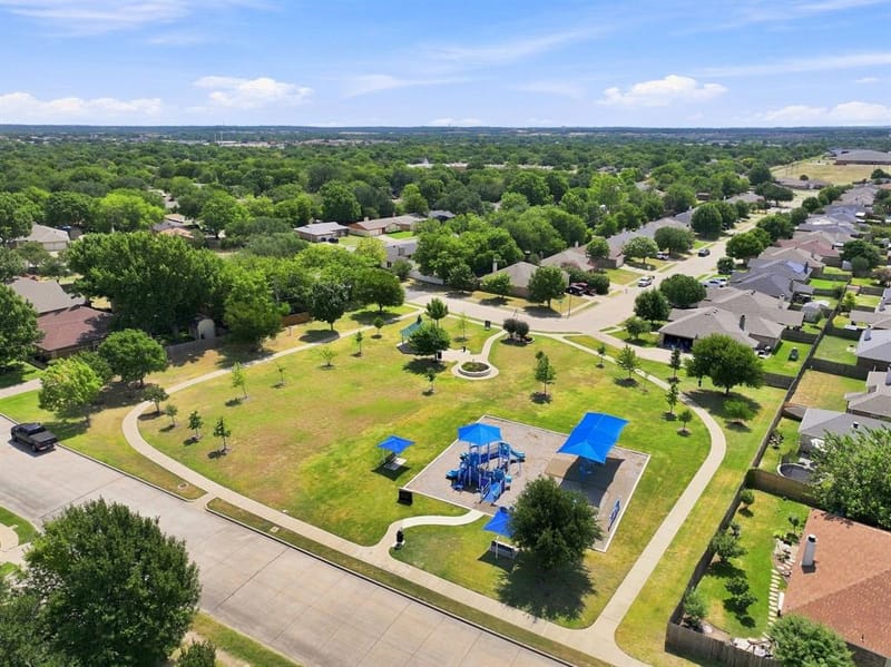 1121 SW Hillside Drive, Burleson TX 76028 - Photo 35