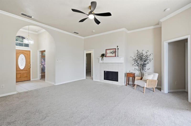 1121 SW Hillside Drive, Burleson TX 76028 - Photo 4