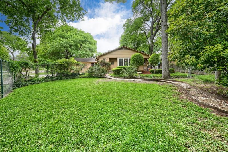 8226 Hunnicut Road, Dallas TX 75228 - Photo 22