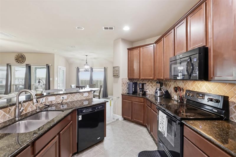 4720 Lazy Oaks Street, Fort Worth TX 76244 - Photo 8