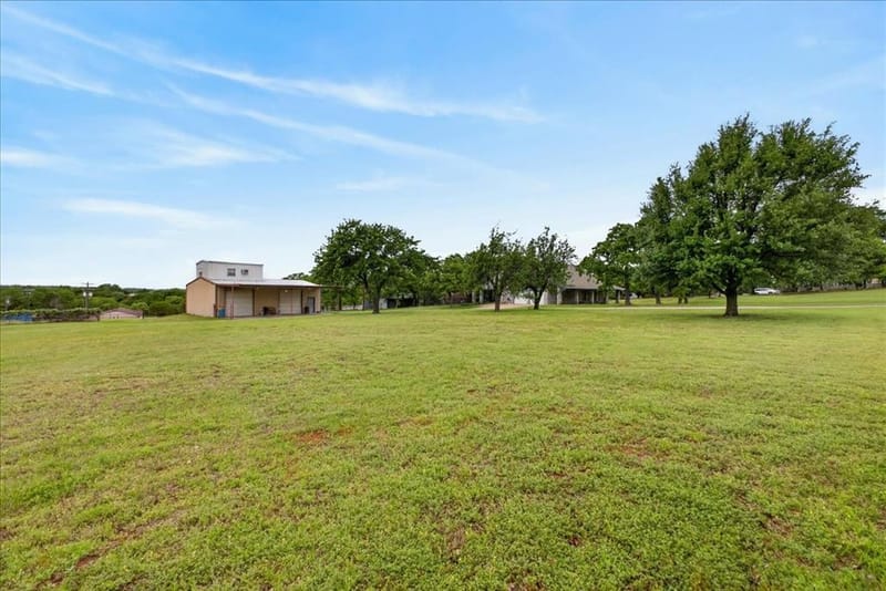 4609 Slayton Road, Cleburne TX 76031 - Photo 36
