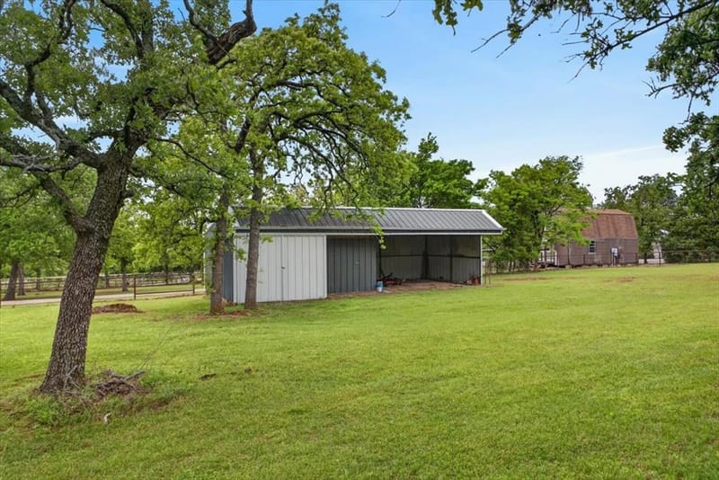 4609 Slayton Road, Cleburne TX 76031 - Photo 35