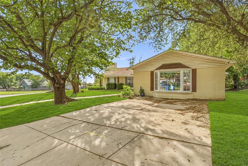 151 Chestnut Street, Aledo TX 76008