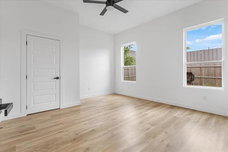5223 Colonial Avenue, Dallas TX 75215 - Photo 10