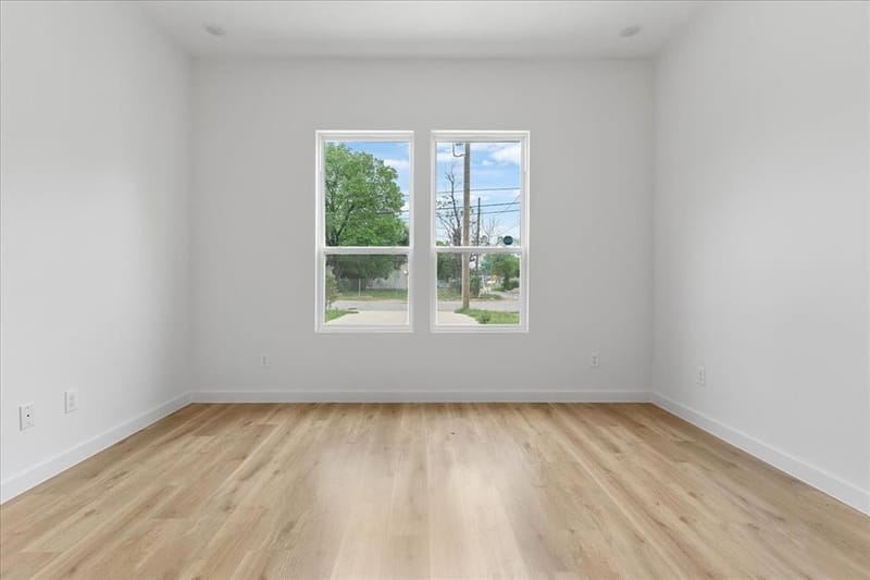 5223 Colonial Avenue, Dallas TX 75215 - Photo 11