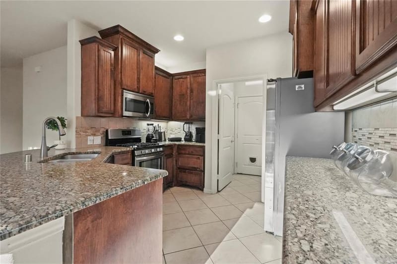 546 Alexandra Avenue, Richardson TX 75081 - Photo 6