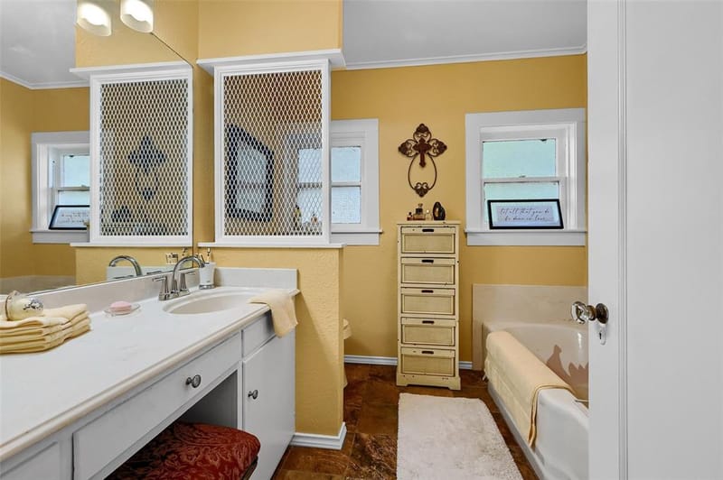 706 N Woods Street, Sherman TX 75092 - Photo 23
