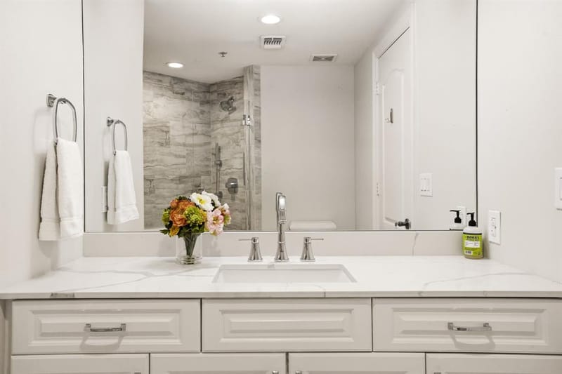 3401 Lee Parkway # 402, Dallas TX 75219 - Photo 18