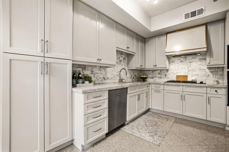 3401 Lee Parkway # 402, Dallas TX 75219 - Photo 8