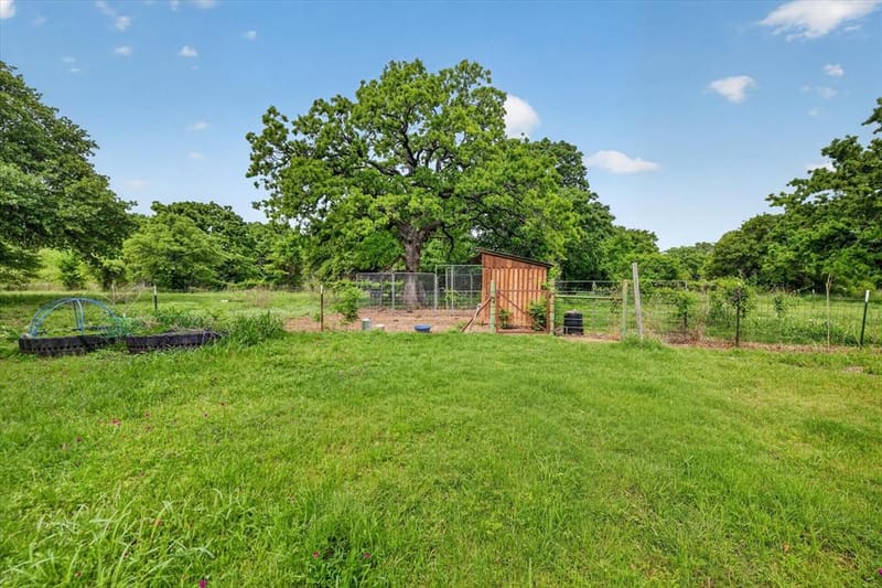 1276 County Road 1480, Alvord TX 76225 - Photo 33