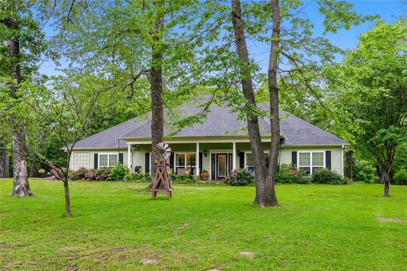 220 Rs County Road 4263, Emory TX 75440