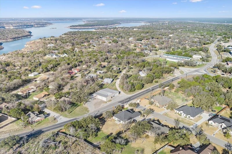 102 Rancho Del Lago Lane, Morgans Point Resort TX 76513 - Photo 4