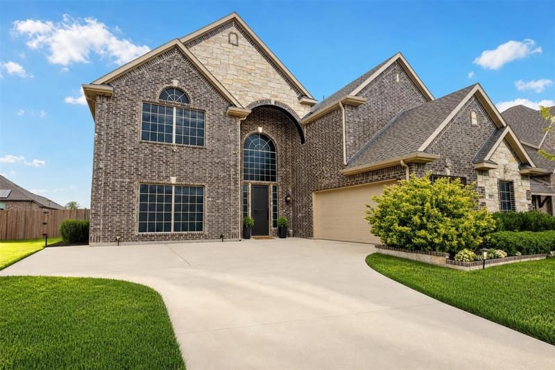 129 Quail Run Road, Red Oak TX 75154