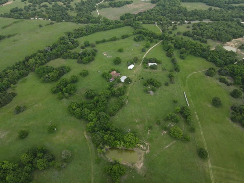 5444 Well Service Road, Bowie TX 76230