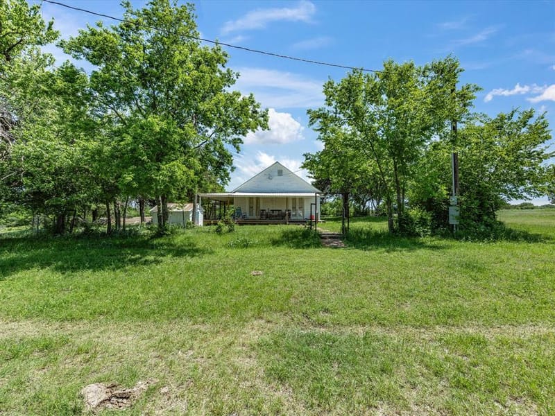 5444 Well Service Road, Bowie TX 76230 - Photo 15